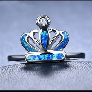 NIP-Women’s Size 8 Blue Fire Opal Crown Ring